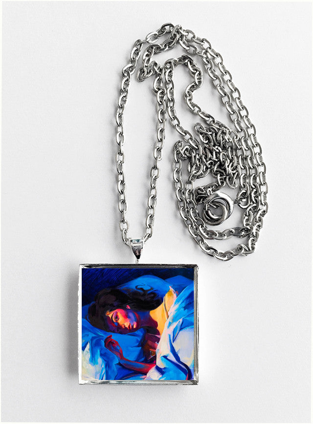 Lorde - Melodrama - Album Cover Art Pendant Necklace Hollee Lorde - Melodrama - Album Cover Art Pendant Necklace Hollee